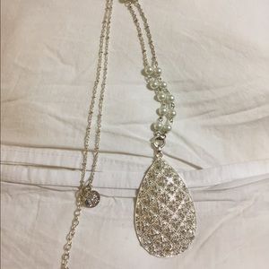 Gorgeous White House Black Market Long Necklace